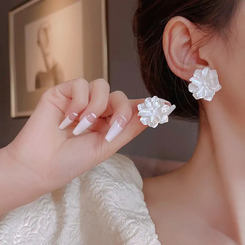 Korean Modern Flower Earrings